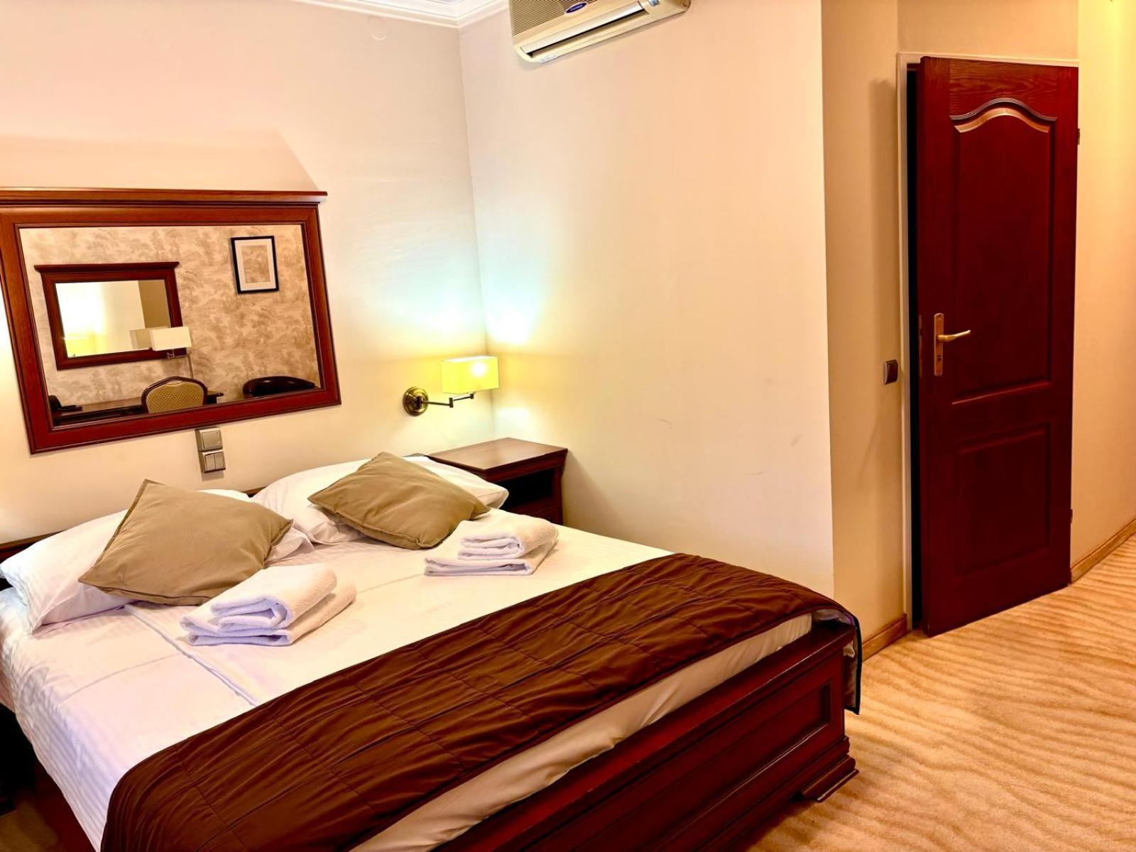 Będzin Cumulus Hotel מראה חיצוני תמונה
